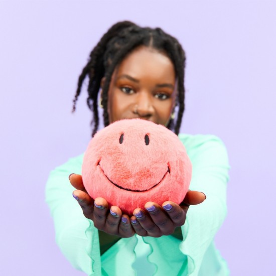 Smiley mehka igrača ECO Fuzzy - Bright Coral - 13 cm