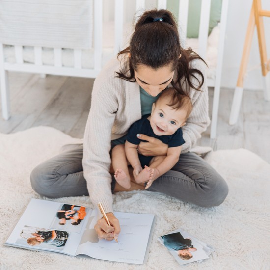 Pearhead® Hello Baby Babybook dnevnik dragocenih spominov