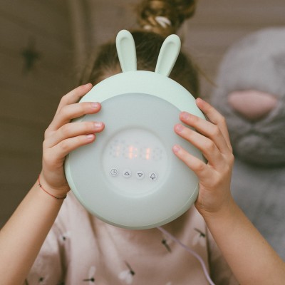 Rabbit&Friends Lovely Wake-up lučka in budilka – Pastelno zelena