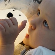 Rabbit&Friends Mehka lučka Medvedek z dalj. upravljalcem - Bela - USB-C